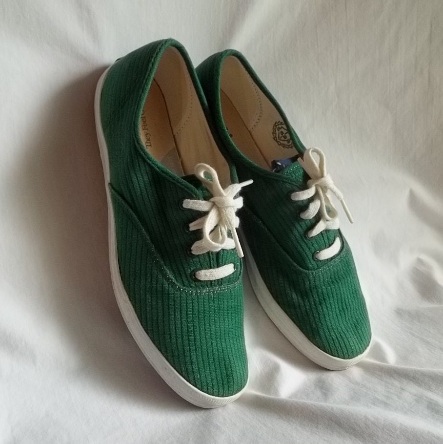 Vintage Green Canvas Embroidered Keds Shoes Size 9