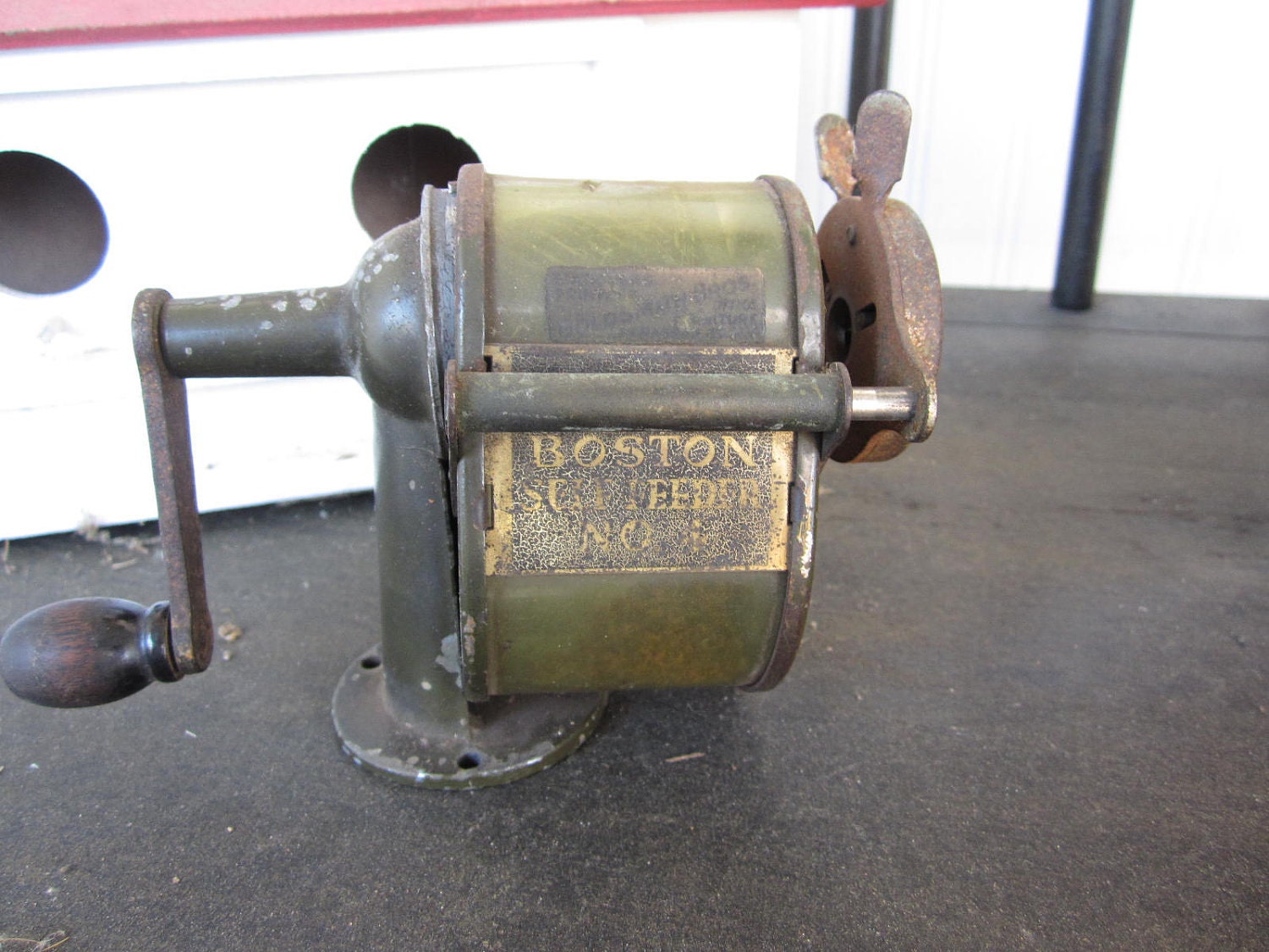 Vintage Boston Hand crank manual Pencil Sharpener office