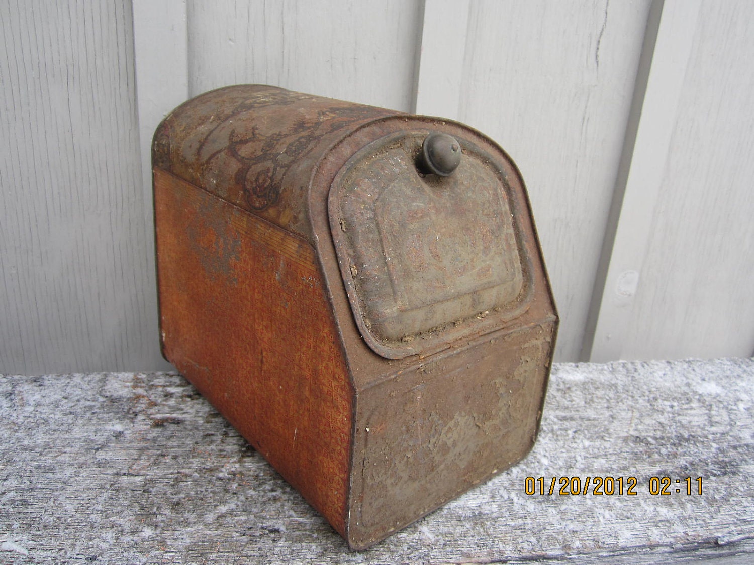 Vintage Antique metal bread box tin shabby kitchen farmhouse