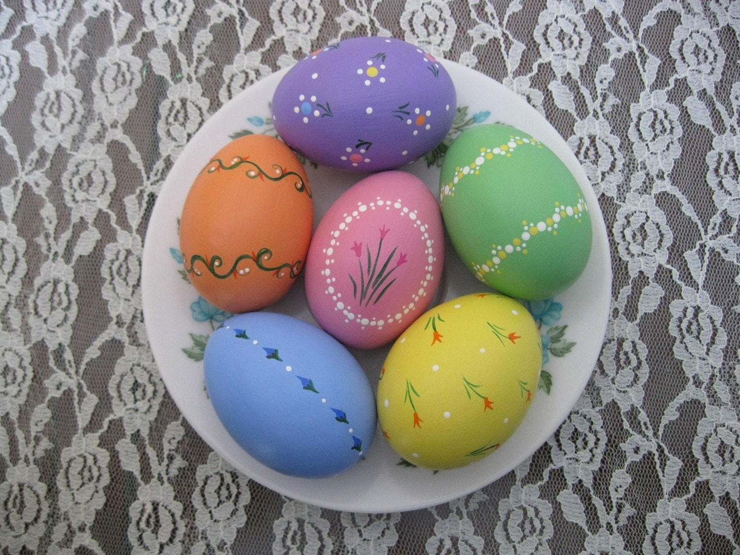 HandPainted Ceramic Easter Eggs Set 8