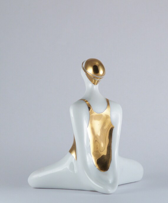 SWIMMER Porcelain figurine with gold swimsuit