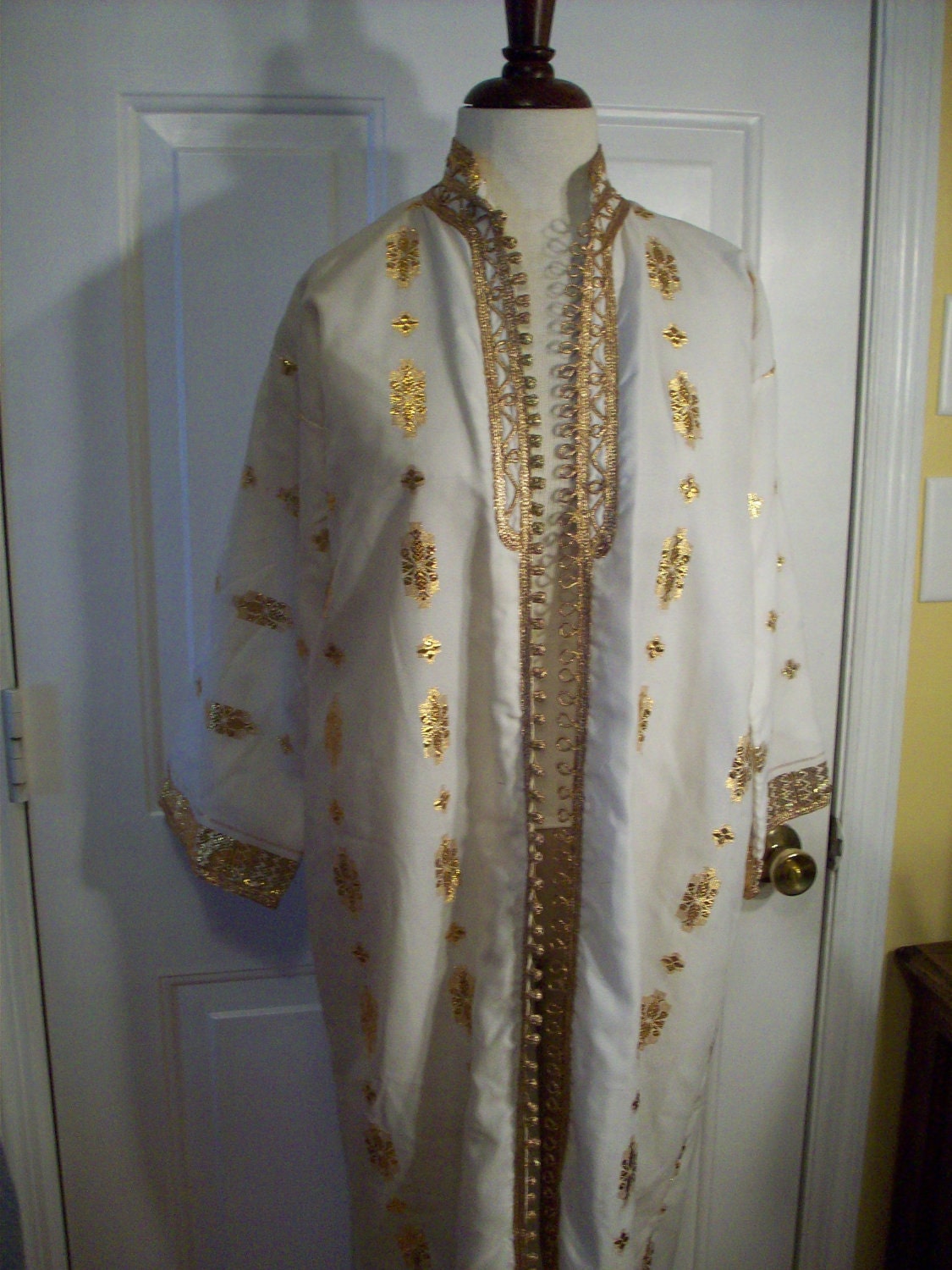 Eastern Robe or Ceremonial Gown SZ S