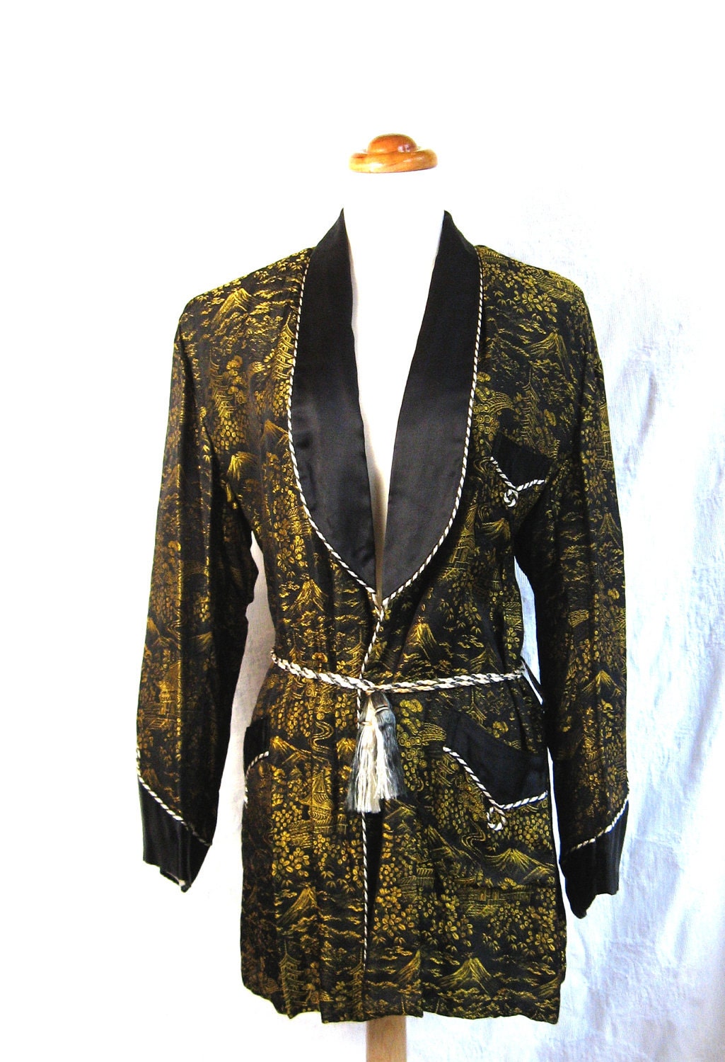 Mens SMOKING JACKET. Vintage 1960s Fashion. Black and Gold