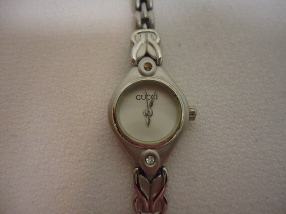 Vintage Watch Gucci Ladies Watch Silvertone Jewelry