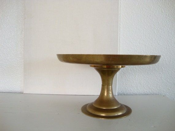 Shop by category Genuine Antique Cake Stand from trusted antique dealers. Visit rutor-org.ga login | register for an account is an unusual antique mahogany inlaid cake stand with shaped inlaid top It has four drop leaf cake stands with original brass knobs It stands on four inlaid shaped. £ $ € George II Mahogany 3 Tier Dumb Waiter. A.