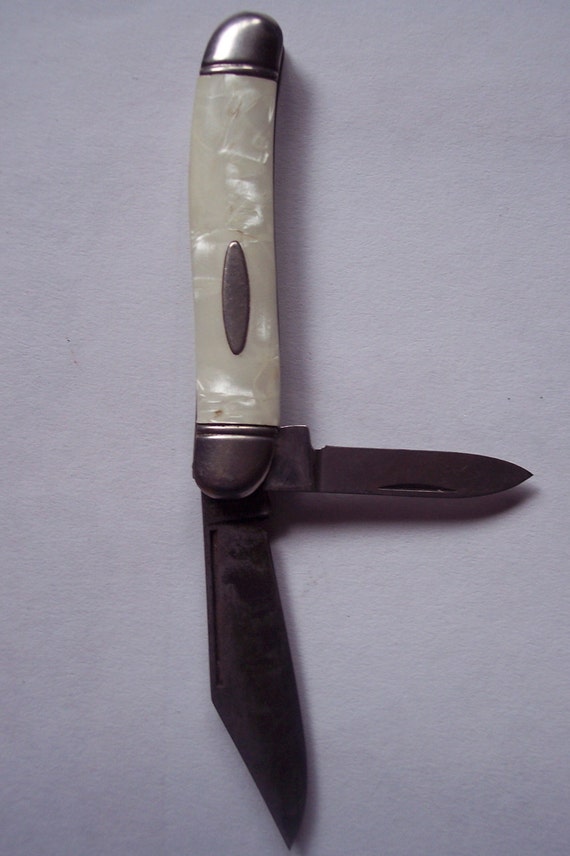 Vintage SABRE/IRELAND Two Blade Pocket Knife with pearl
