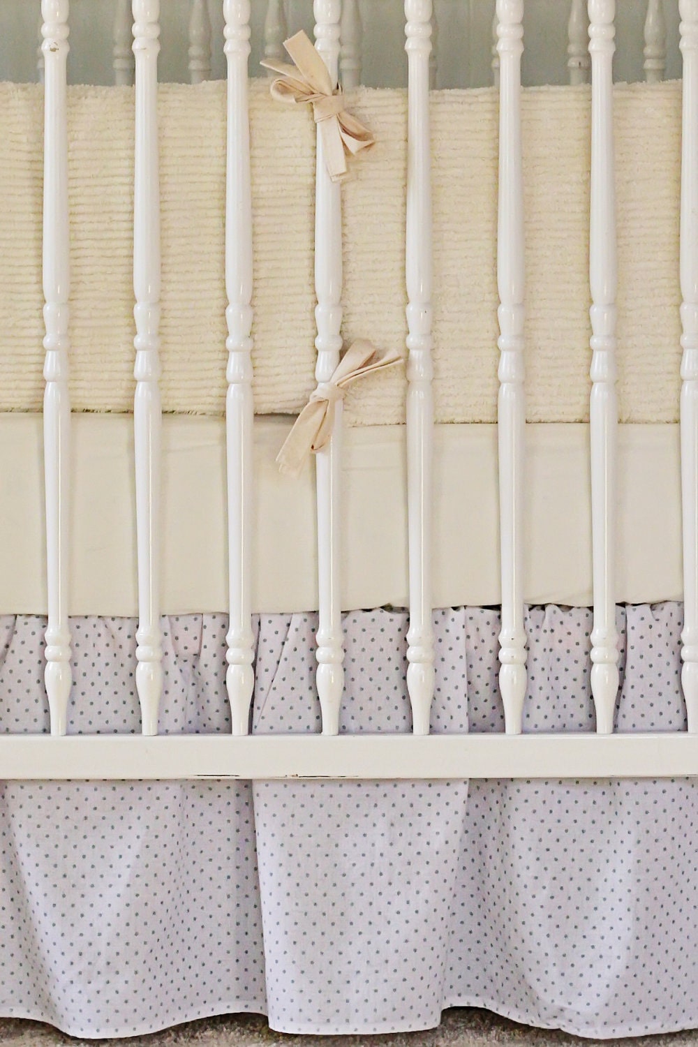 Wynnbaby Turquoise Polka Dot Crib Skirt