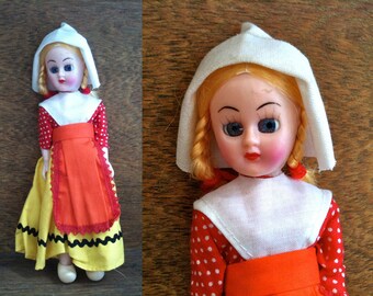 Vintage English pretty blue eyed Dutch display doll circa 1950's / English Shop