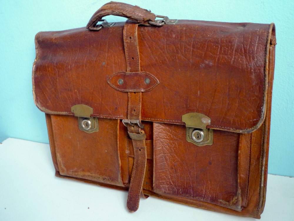 Distressed 70s vintage briefcase laptop bag brown leather