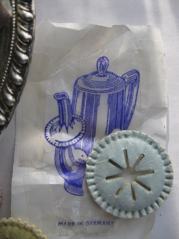 36 vintage Paper Drip Catchers for Teapot Spout