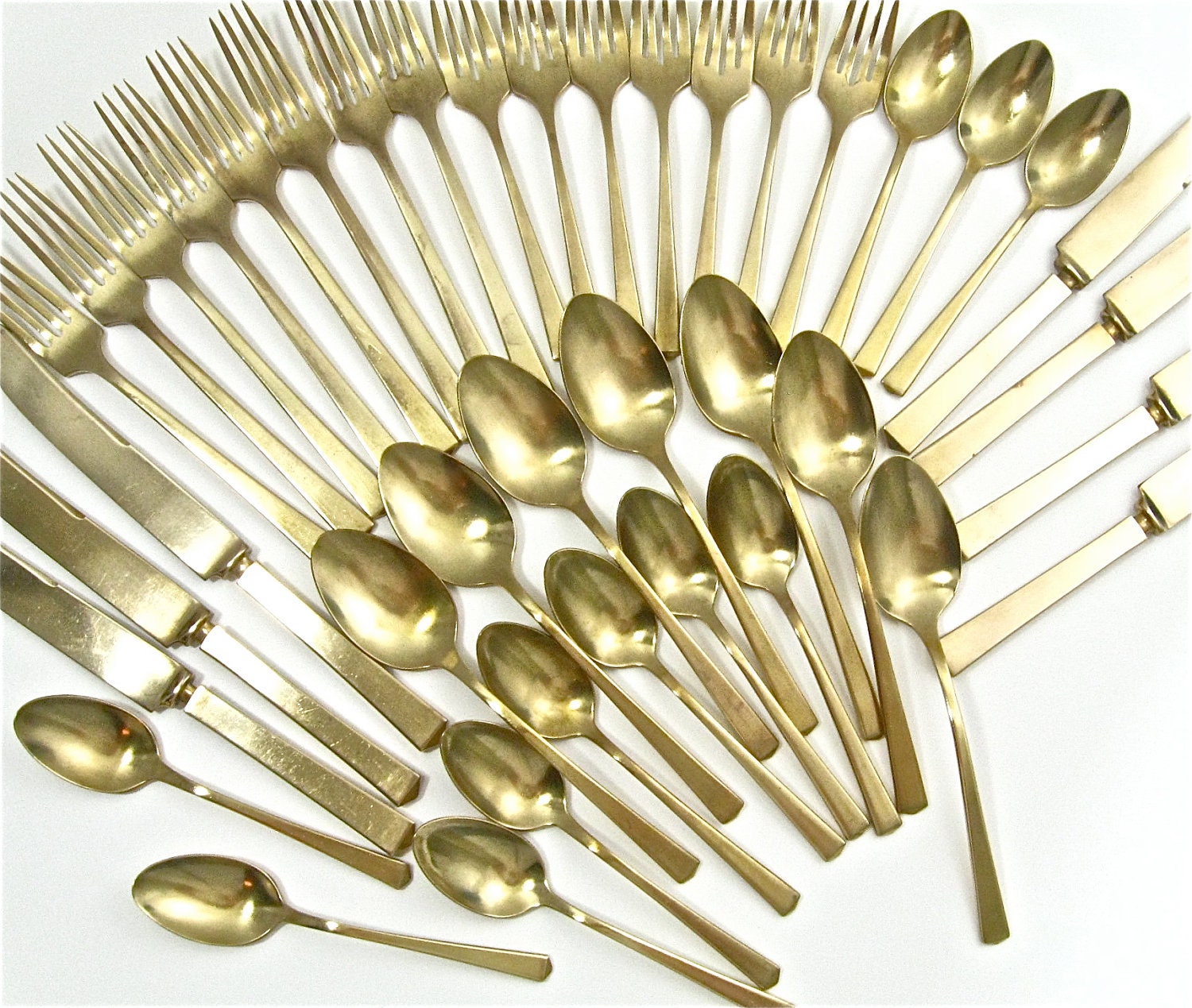 Dirilyte Flatware Set Empress Pattern