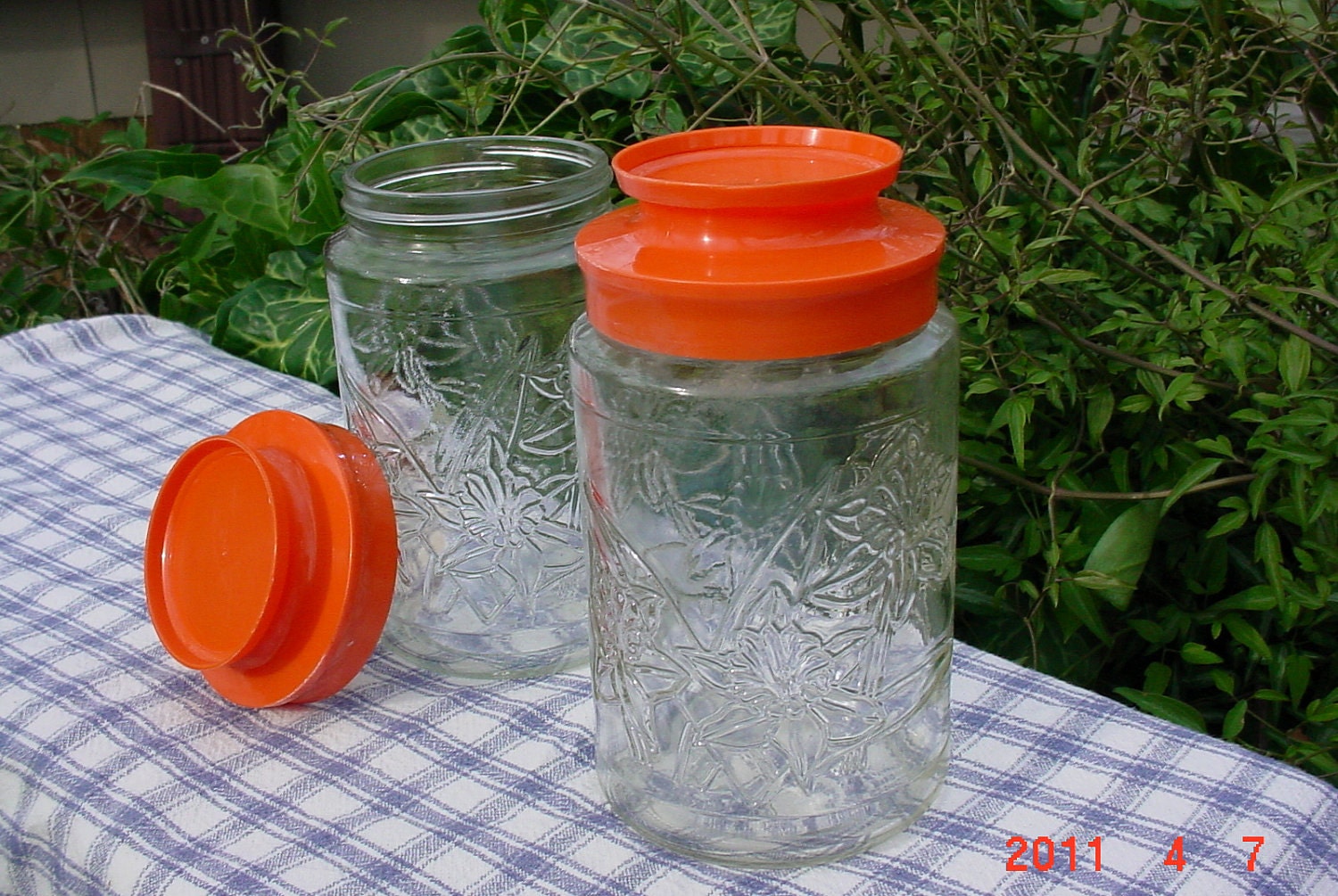 Two Vintage Tang Glass Jars Bright Orange Screw Lids Daffodils
