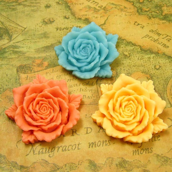 Resin Flower Cabochon 4 pcs Assorted Color flower Cab by kinacraft