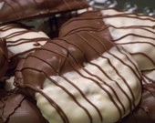 Mom's KiLLeR Cakes & Cookies Presents The Original Black And White Version Cookies Il_170x135