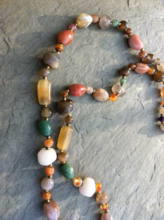 Items similar to Vintage semi-precious stone necklace on Etsy