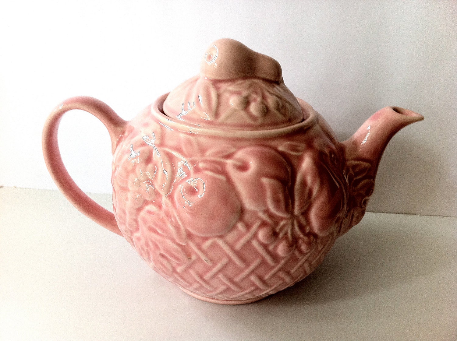 NEW YEAR SALE Pink Teapot by Wade England by CARVLONDON on Etsy