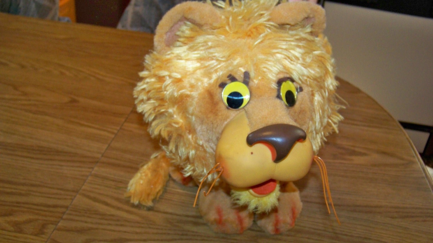 larry the lion talking stuffed animal