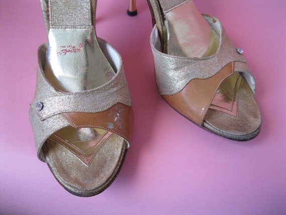 Vintage 1950s Gold Springolator Shoes Peep Toe Spiked High
