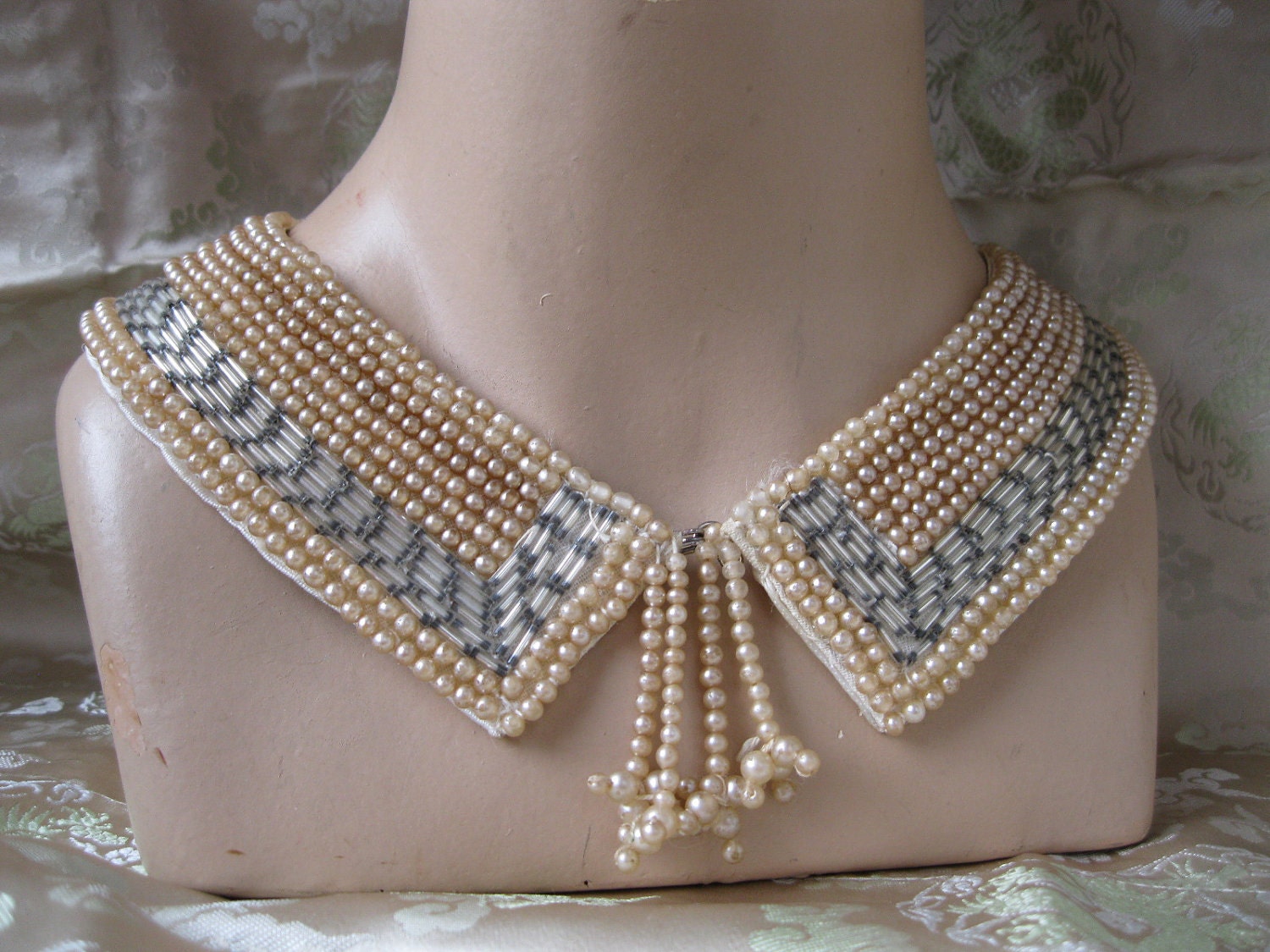 Vintage beaded collar necklace