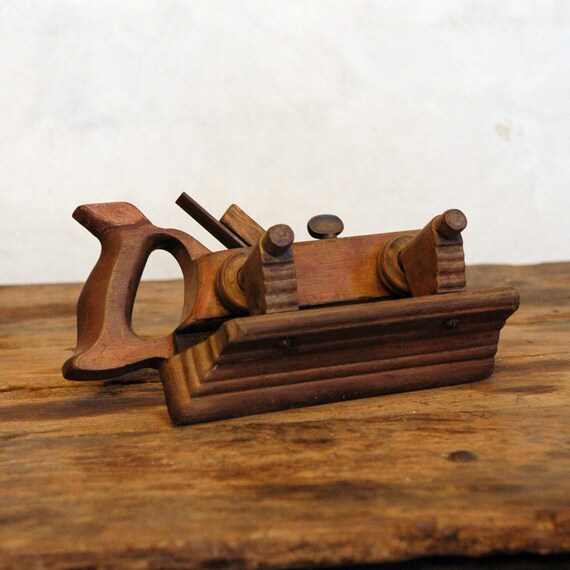 Antique Wood Plow Plane // The Carpenter