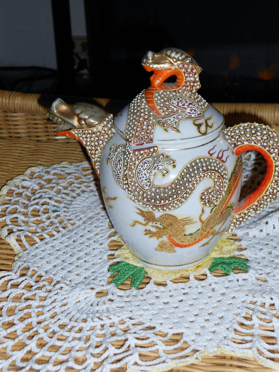 Vintage porcelain moriage satsuma dragonware teapot