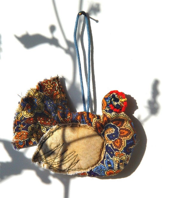 RUSTIC TEXTILE DECOR Kitchen Ornament Quilted Embroidered