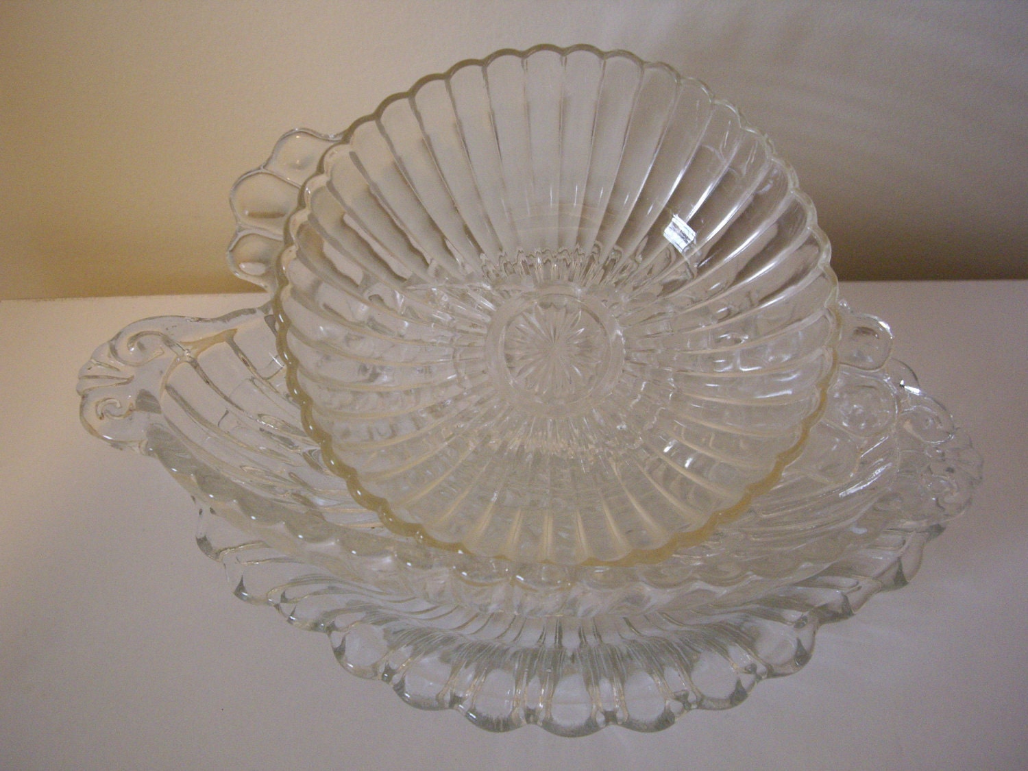 Vintage glass dishes // serving // sale // trinket dishes // antique