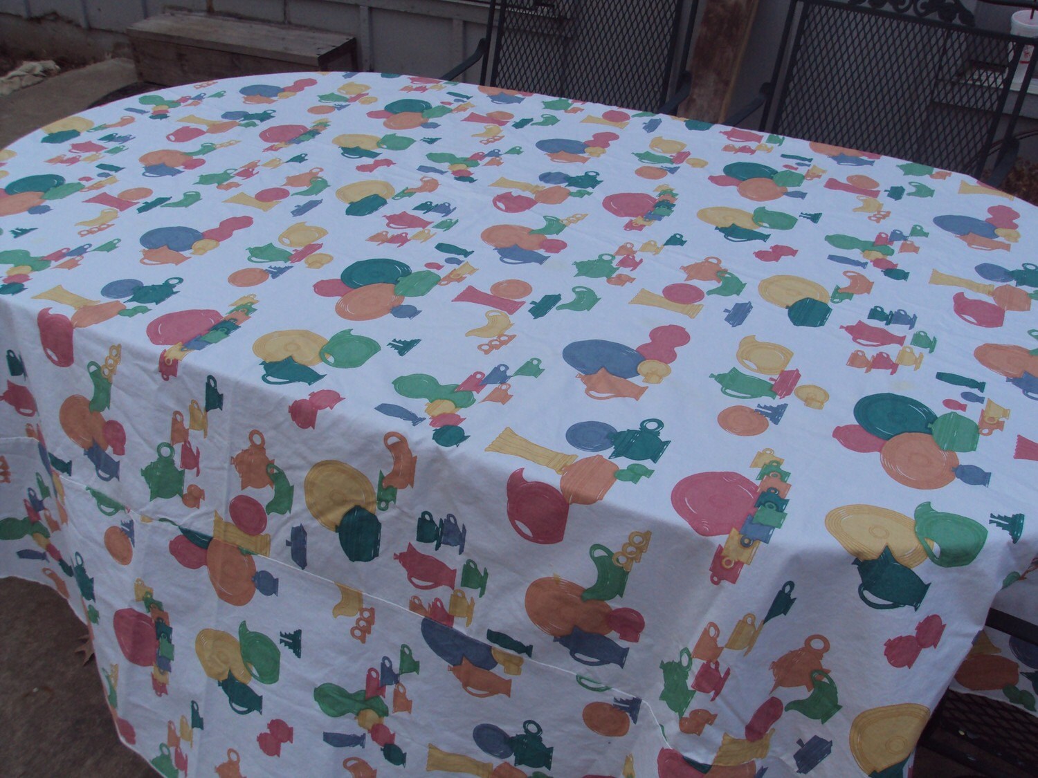 Fiestaware print tablecloth and 4 napkins
