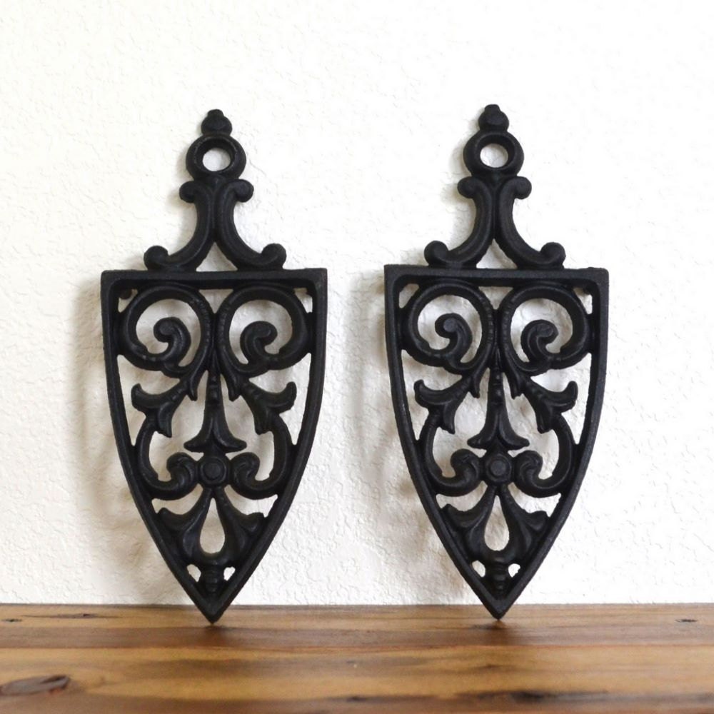 Antique 1940s JZH Black Cast Iron Trivet Set