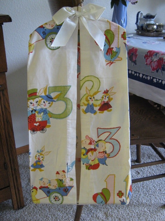 Darling Vintage Hanging Cloth Diaper Holder Nursery Baby