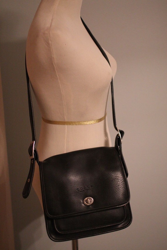 Vintage Classic Black Coach Leather Handbag Flap Shoulder