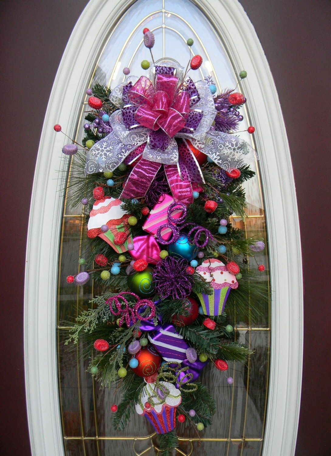 christmas door teardrop swag decor candylicious christmas door teardrop swag decor candylicious