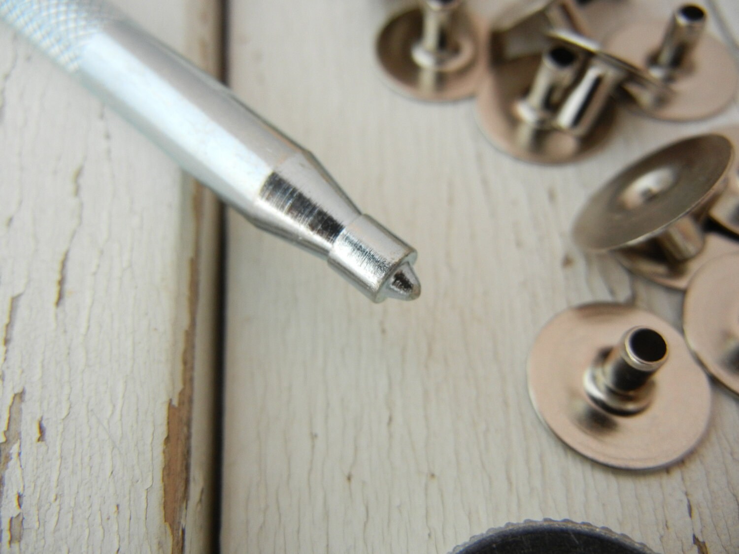 Snap Setter for Line 20 Snaps Dot Setter Use for Setting