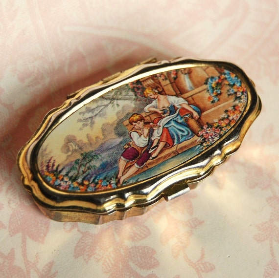 Vintage Victorian Scene Pill Box