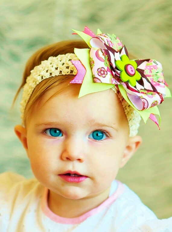 Items similar to baby hair bow...boutique ribbon hairbow Clip...infant ...