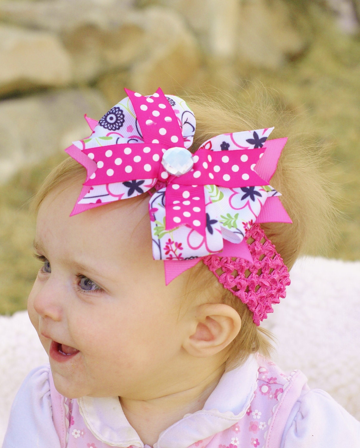 hair bow for baby...boutique ribbon hairbow Clip...infant bow