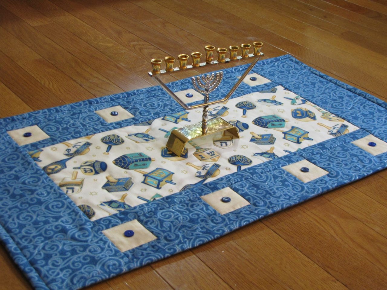 hanukkah-table-runner-menorah-mat-quilted-by-fabriccreationsfran