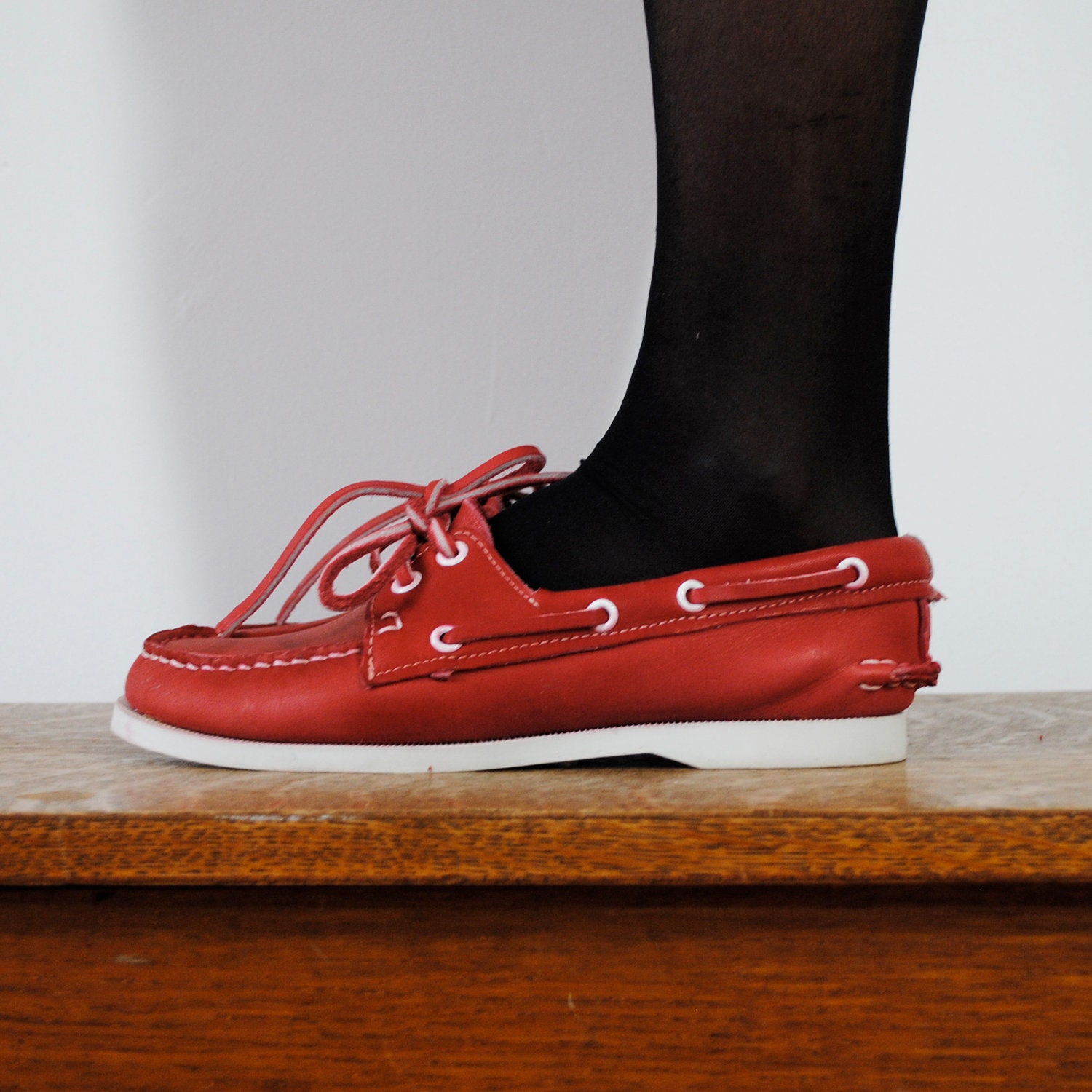 vintage shoes /red leather boat shoes size 7.58 by maisondhibou