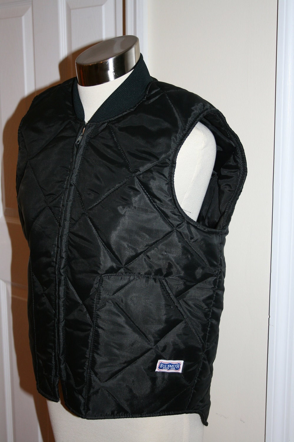 Mens Winter Vest Vintage Black Do you have a Big Smith I do