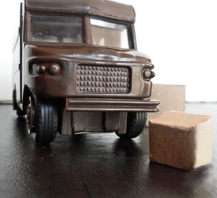 ups truck toy