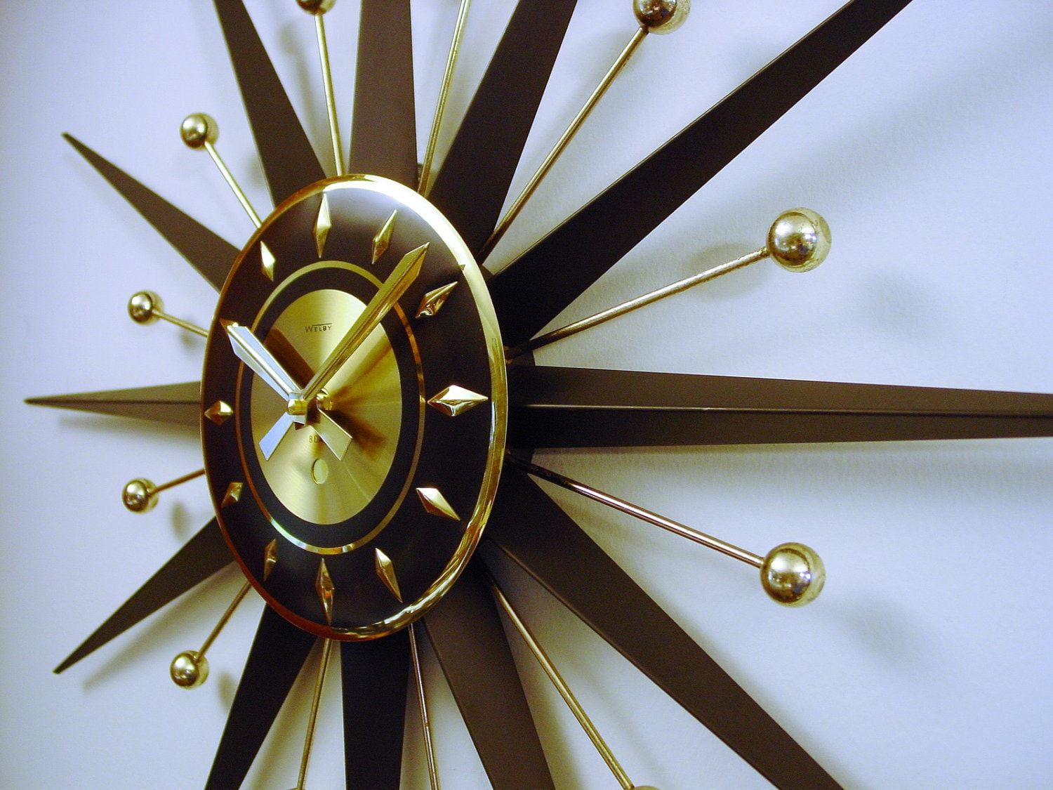 Starburst Clock. Uber Cool MidCentury Modern Atomic Wall