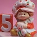 Strawberry Shortcake birthday figurine ceramic five 5 year old American Greetings vintage 1980s collectible Custard the cat red pink 50037