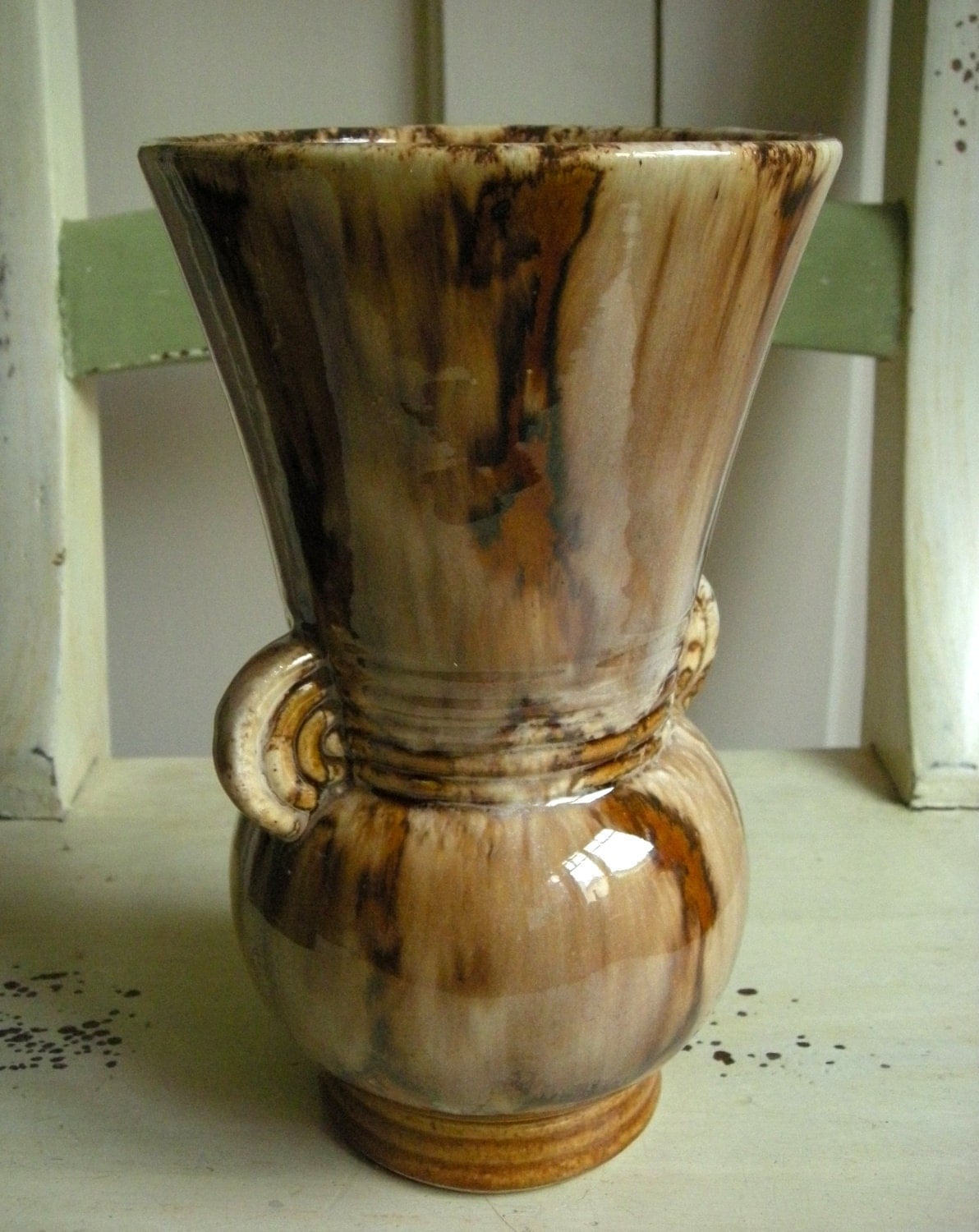 Vintage McCoy Brush Onyx Vase no 527 by HoneyYourHome on Etsy