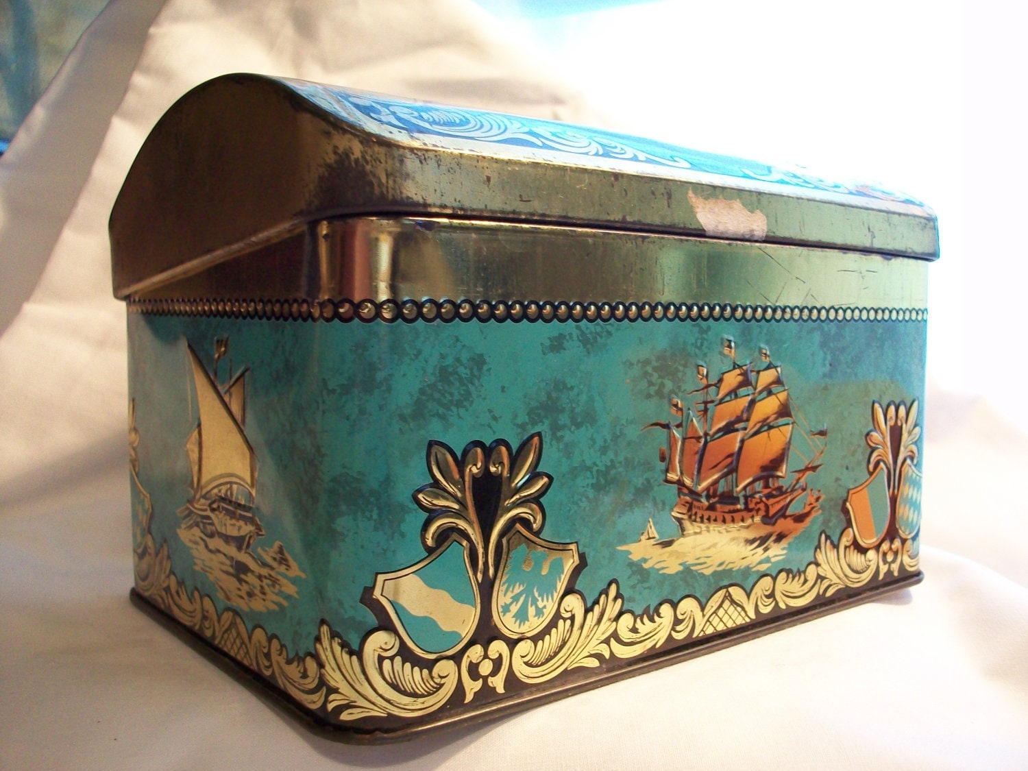 vintage tin box sail boat tin box vinage art box