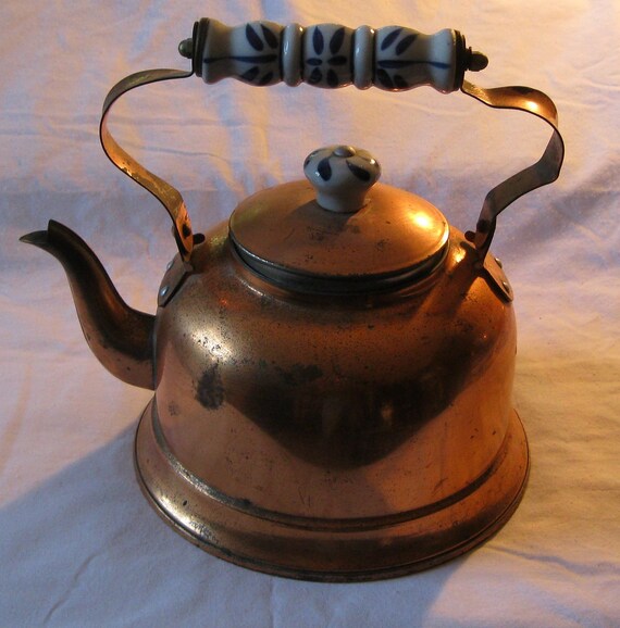 Vintage Copper Tea Kettle With Porcelain Handle 1