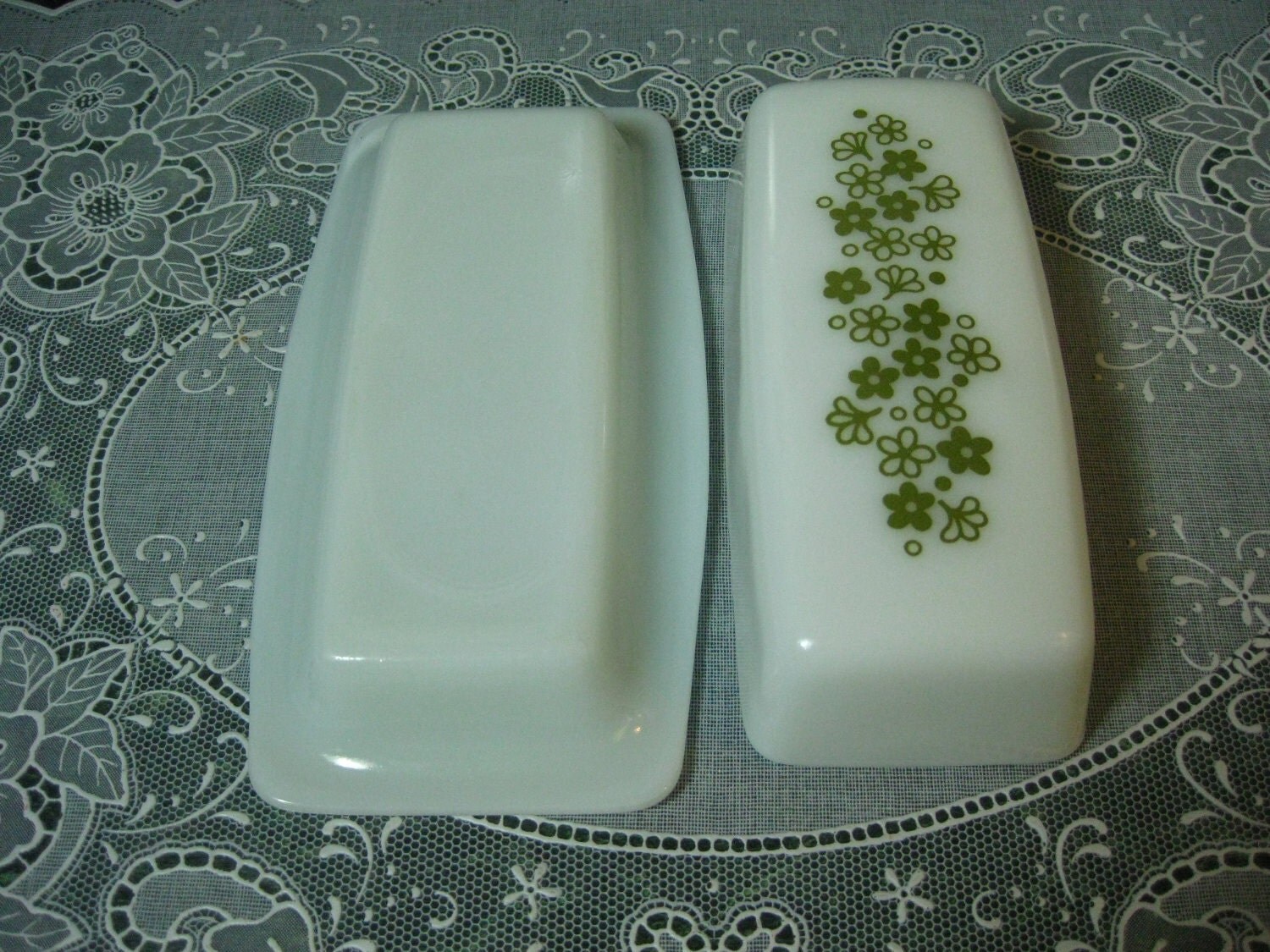 Vintage Pyrex Daisy Spring Blossom Green Pattern Butter Dish