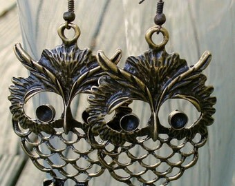 Steampunk Pirate Victorian goth earrings pendant charm WISE OWL earrings