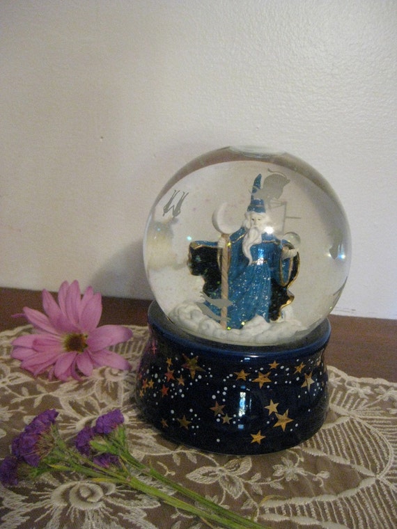 Zodiac Snow Globe wizard San Francisco Music Box by FinchesFinds