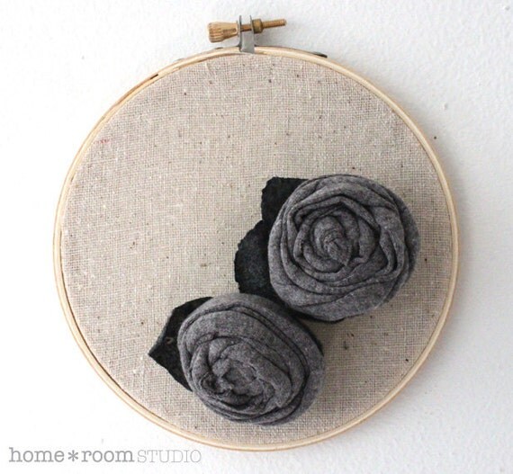 Embroidery Hoop Art Fabric Flower Pins Pewter Jersey