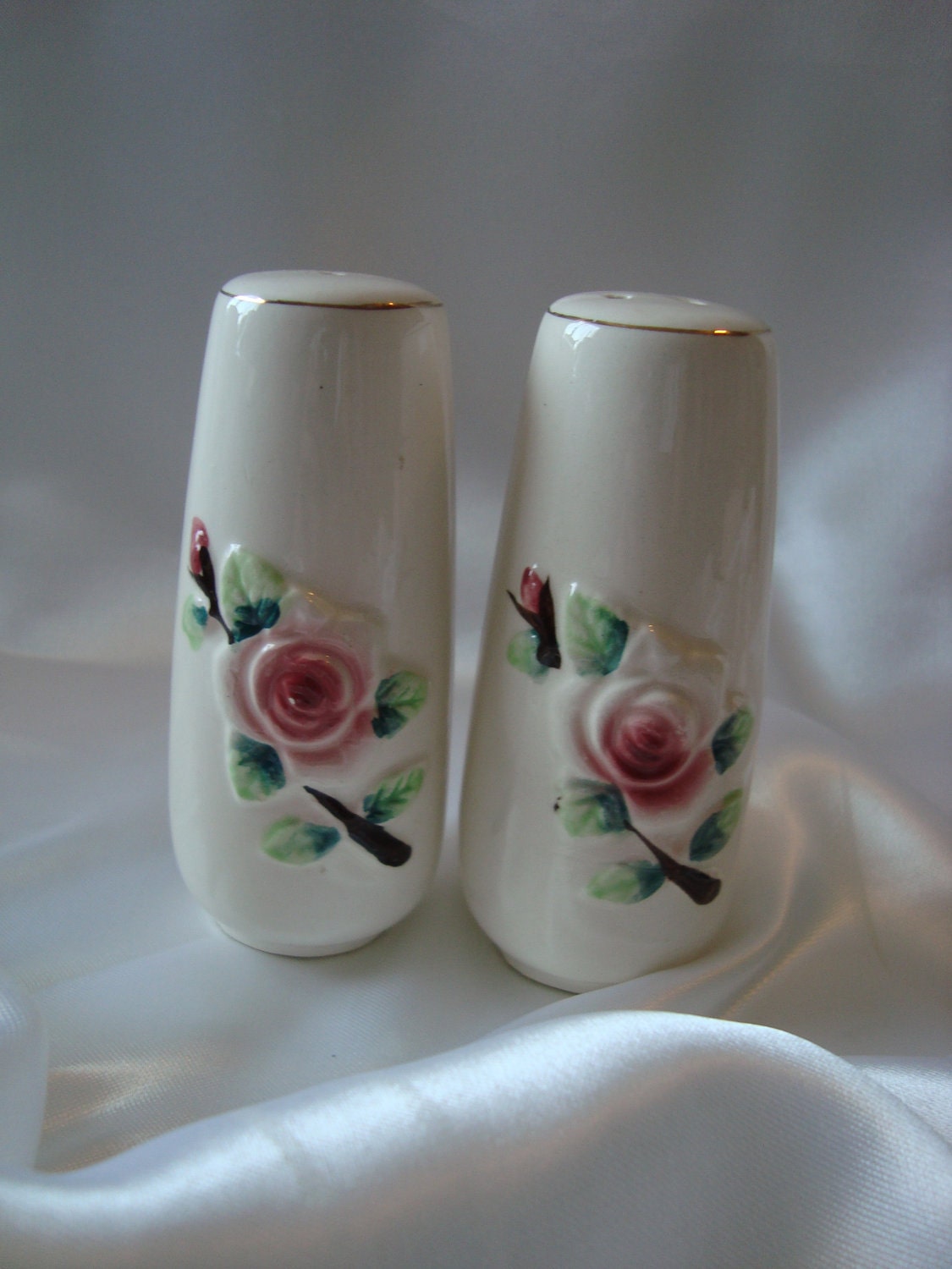 Salt and Pepper Shakers Rose Roses